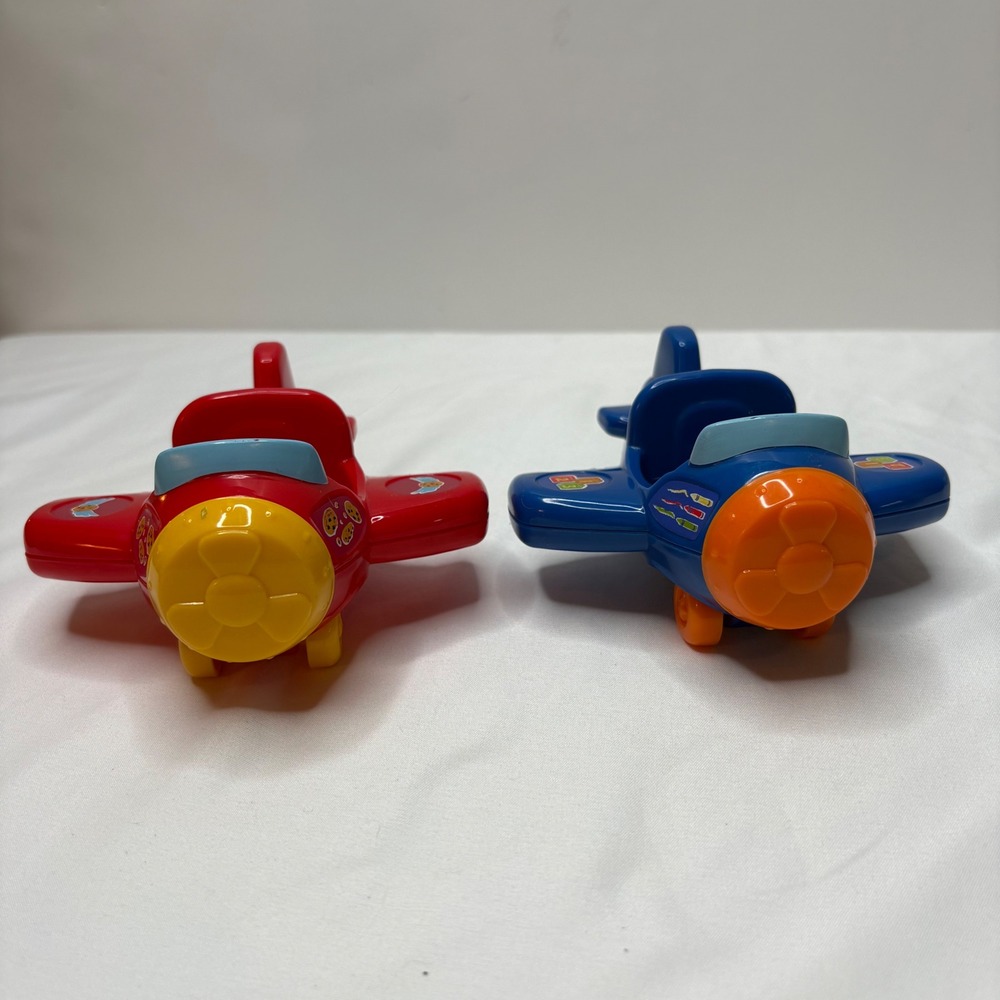 2012 Sesame Street Hasbro Toy Airplane Set Red‎ Elmo Blue Cookie Monster A4830